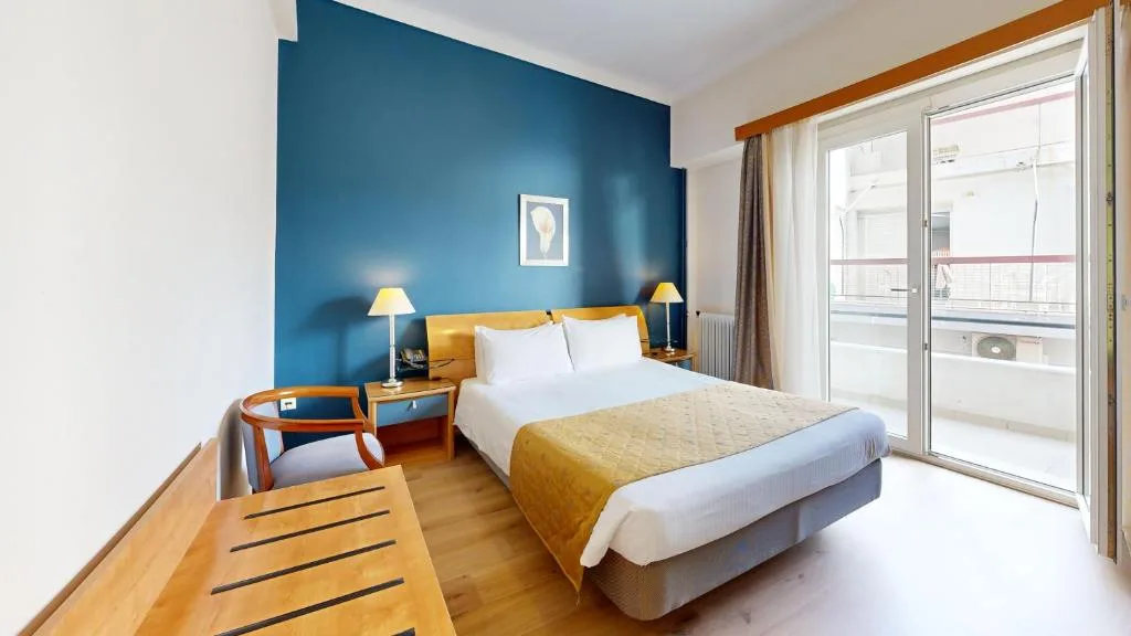 Lucy Hotel: another view