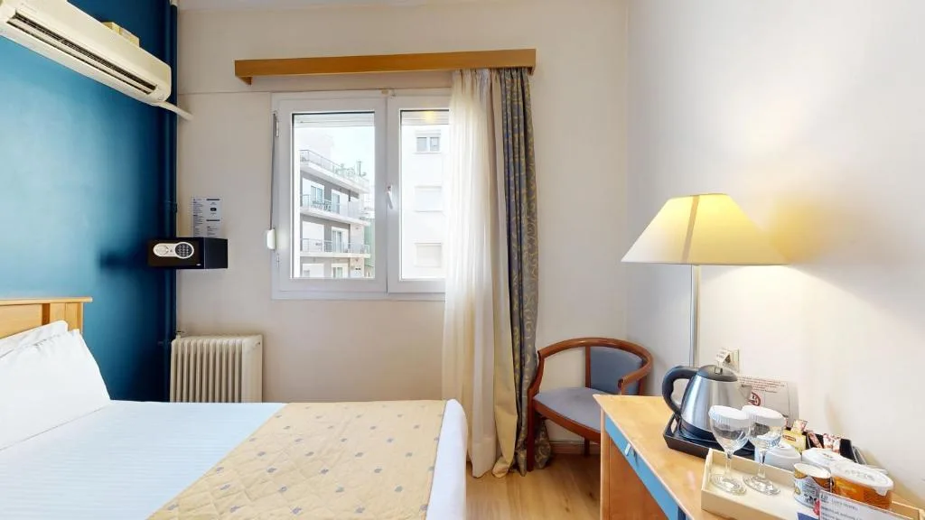 Lucy Hotel: another view