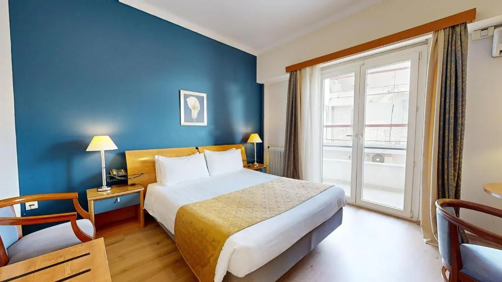 Lucy Hotel: another view