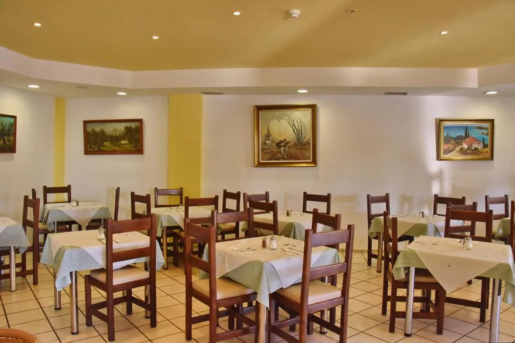 Lyda Hotel: another view