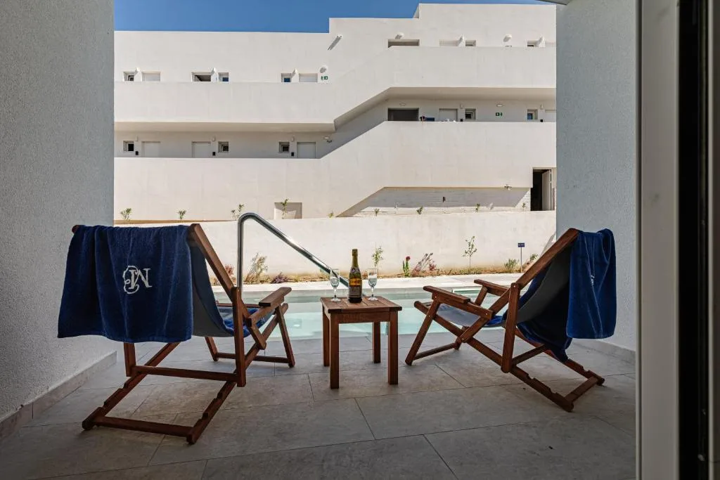 Magique Bleu Suites: another view