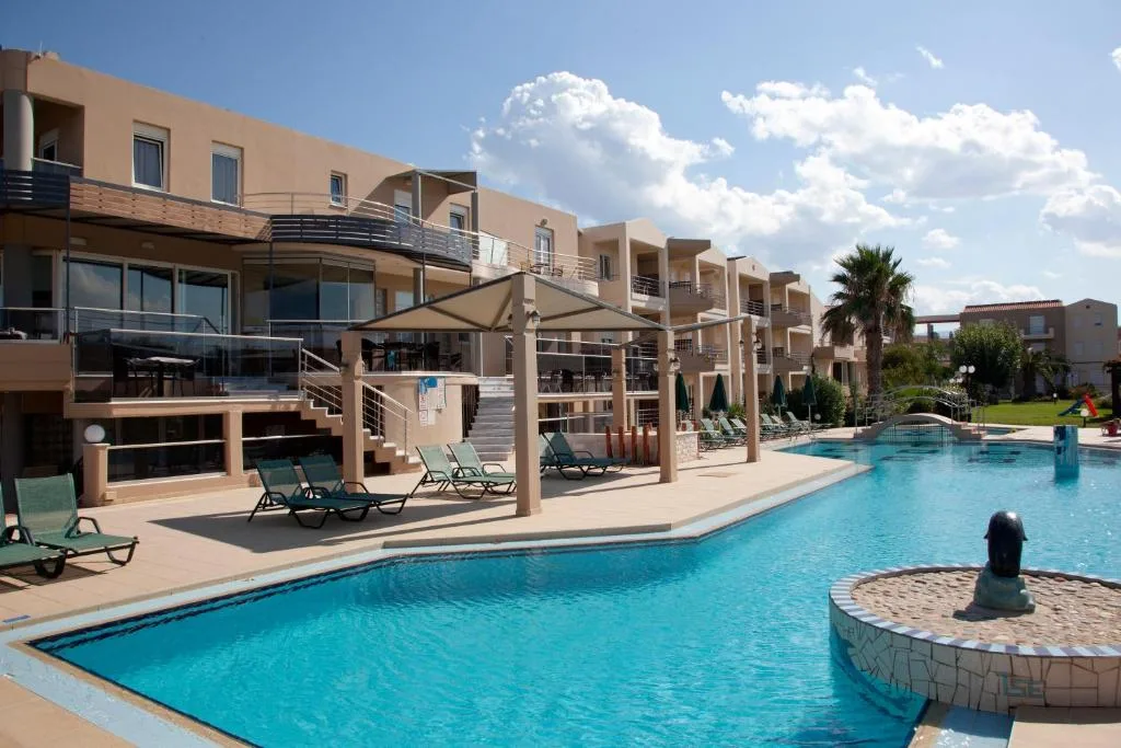 Maleme Mare: another view