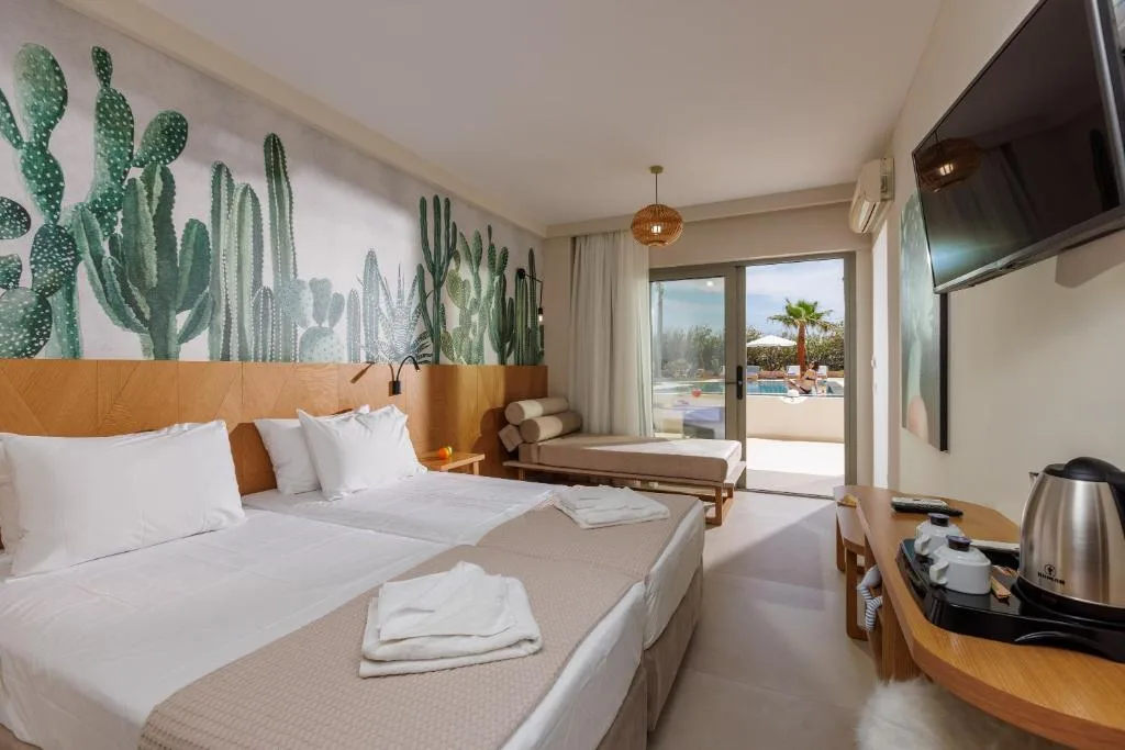 Malia Bay Beach Hotel & Bungalows: another view