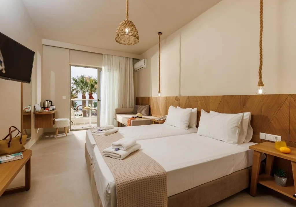 Malia Bay Beach Hotel & Bungalows: another view