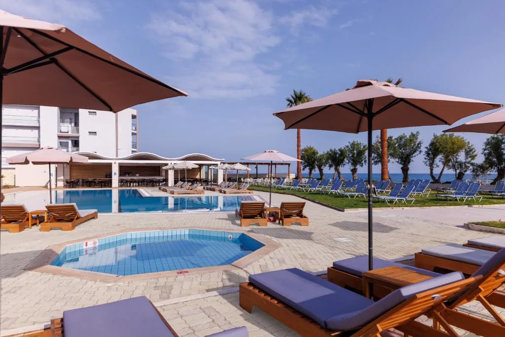 Malia Bay Beach Hotel & Bungalows: another view