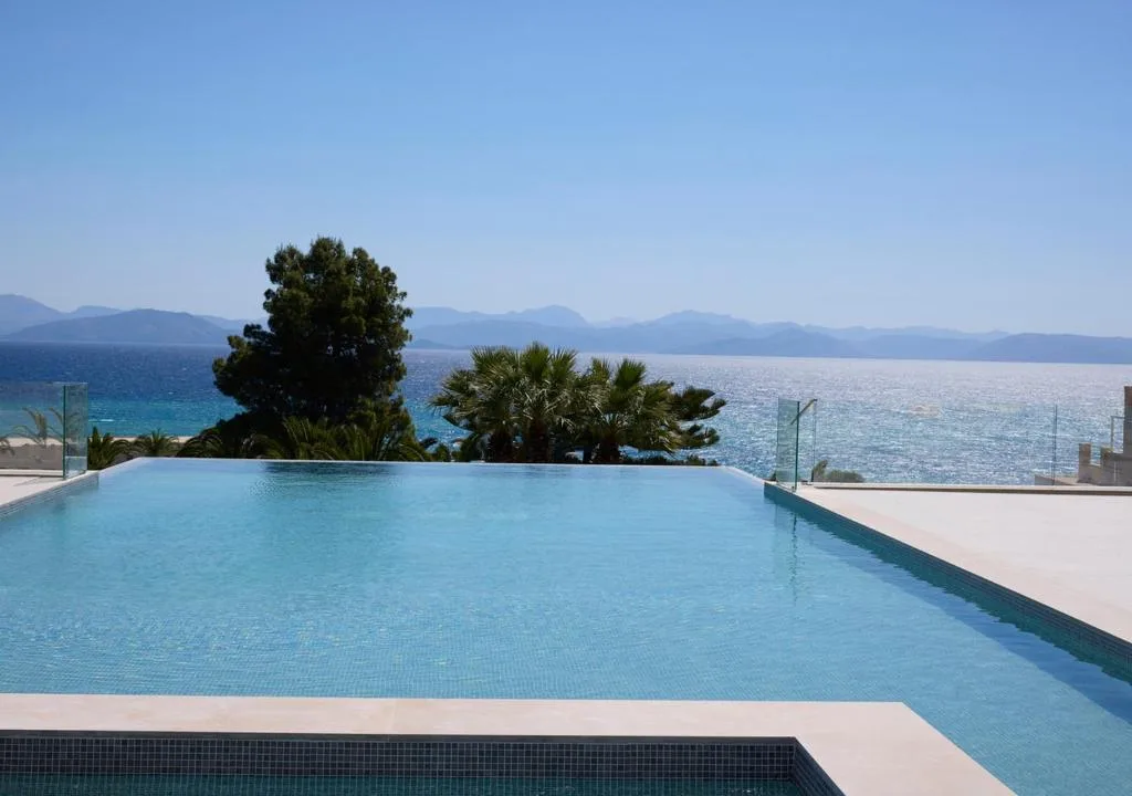 MarBella, Mar-Bella Collection: another view