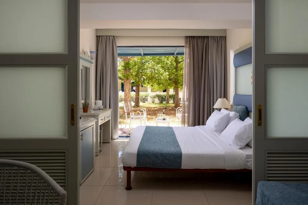 Mare Blue Hotel: another view