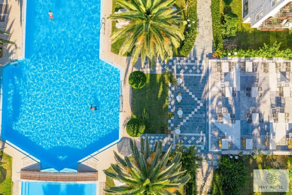 May Beach Hotel: another view