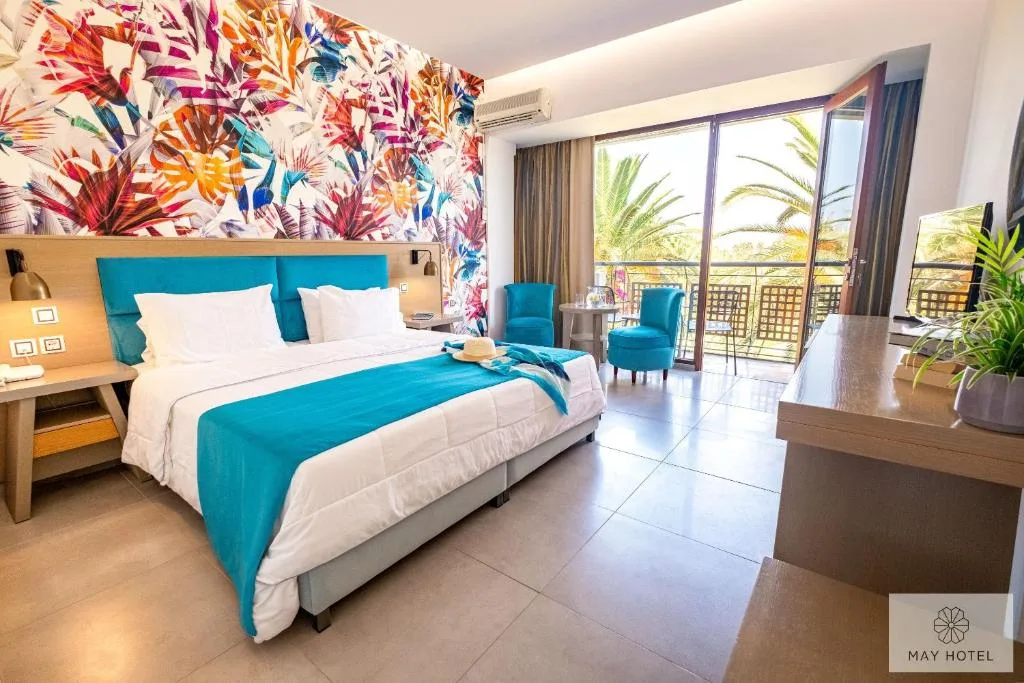 May Beach Hotel: another view
