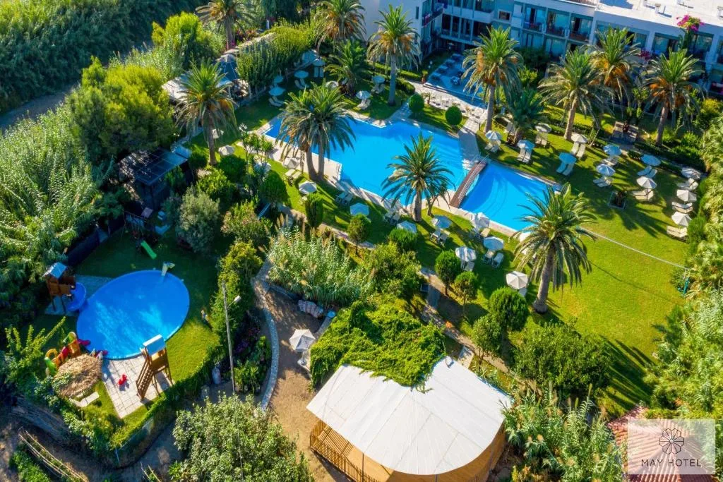 May Beach Hotel: another view