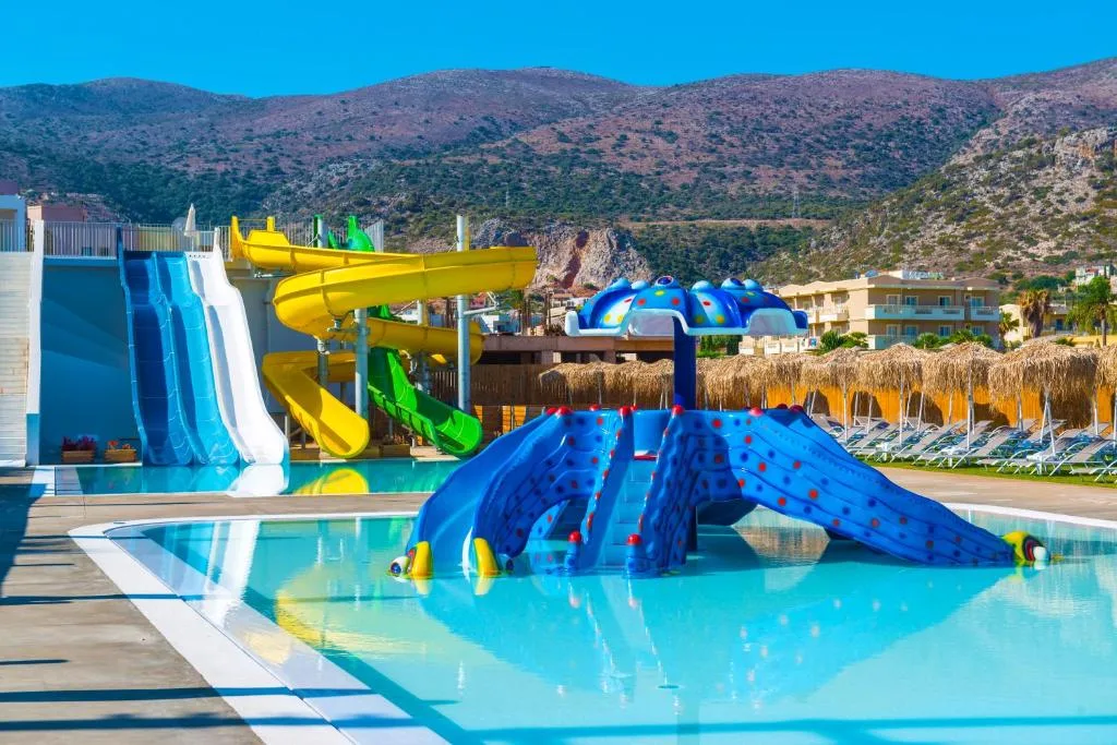 Meropi Hotel & Apartments: another view