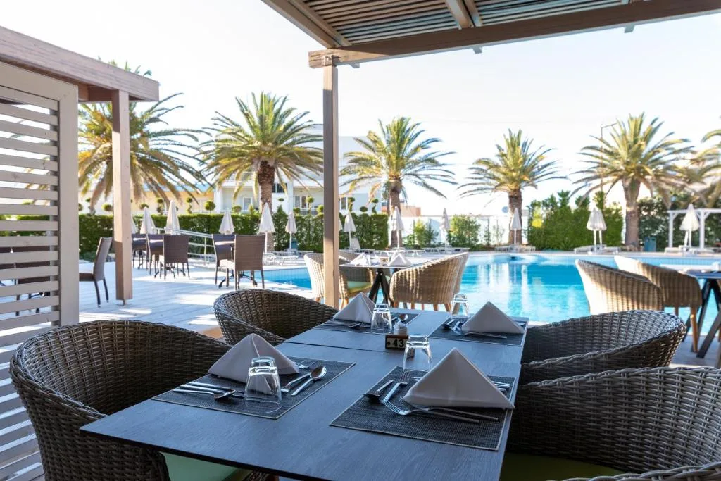 Minos Hotel: another view