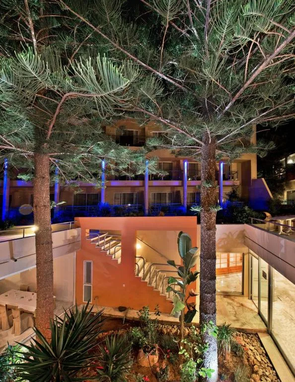 Minos Hotel: another view