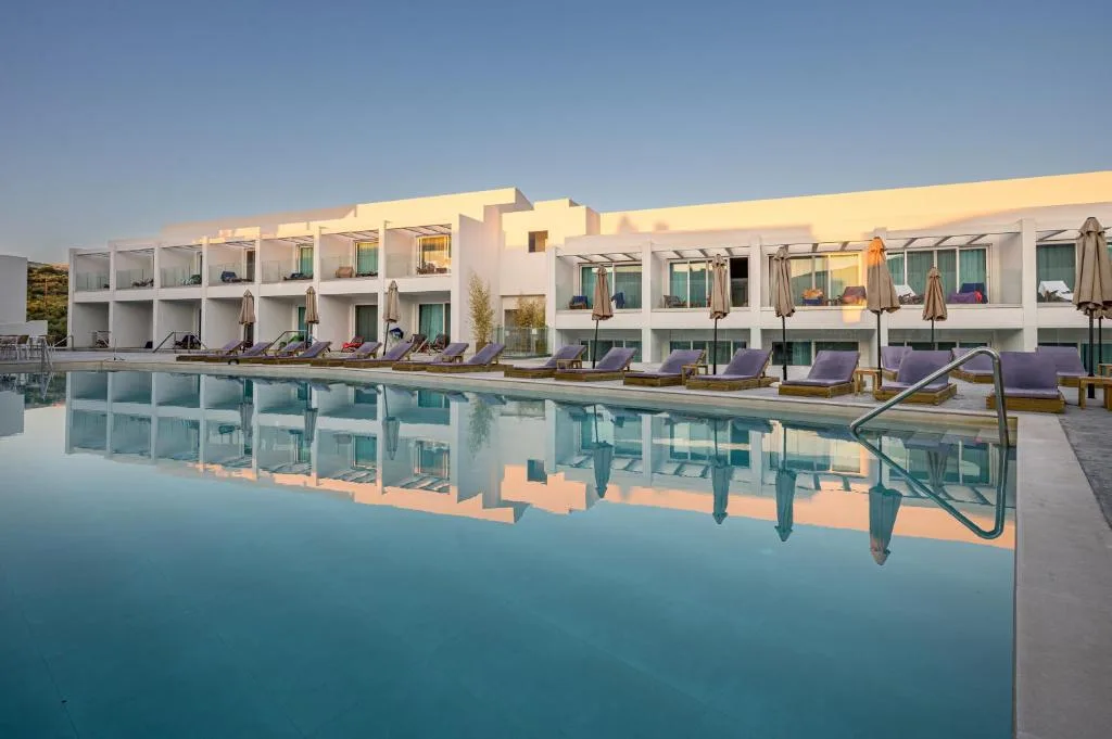 Mirage Bleu Hotel: another view