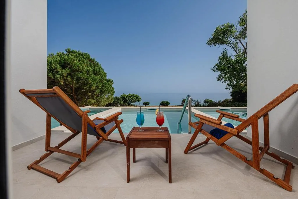 Mirage Bleu Hotel: another view