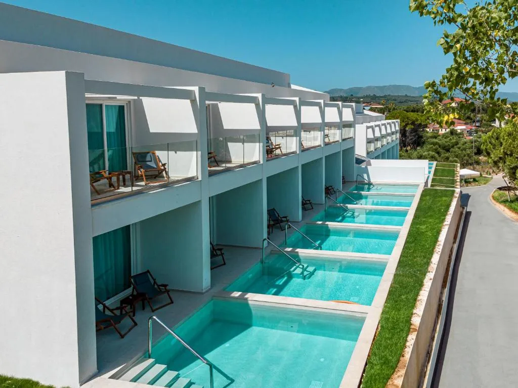 Mirage Bleu Hotel: another view