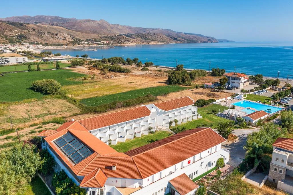 Mrs Chryssana Beach Hotel by GHH: another view