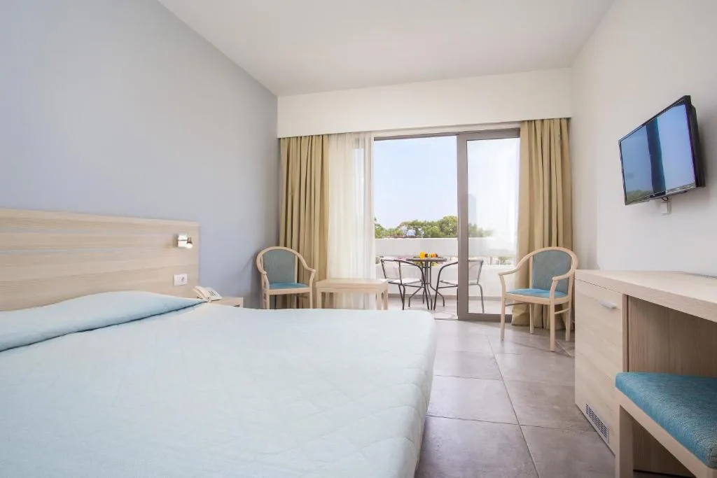 Niriides Hotel: another view