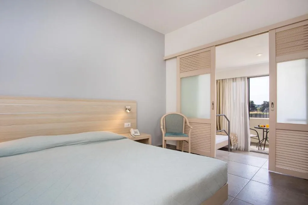 Niriides Hotel: another view