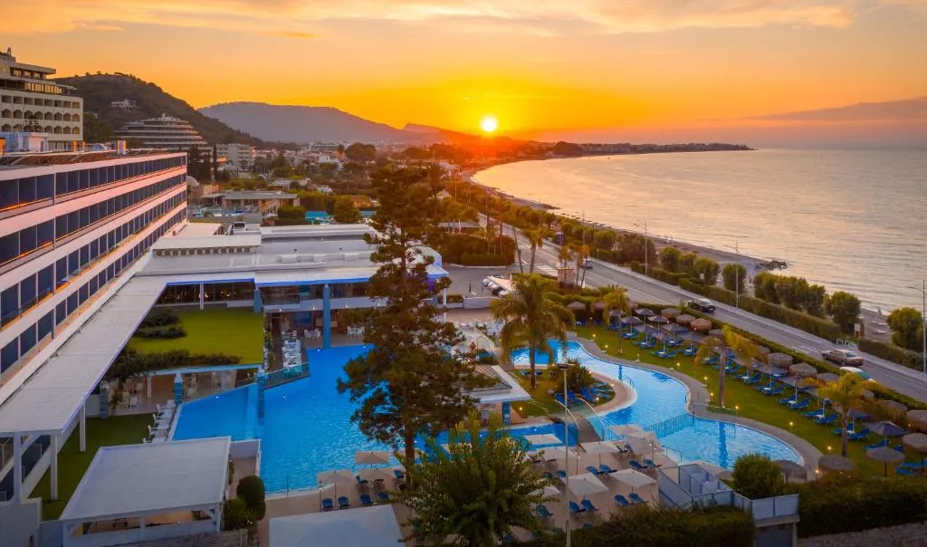 Oceanis Beach Hotel: another view