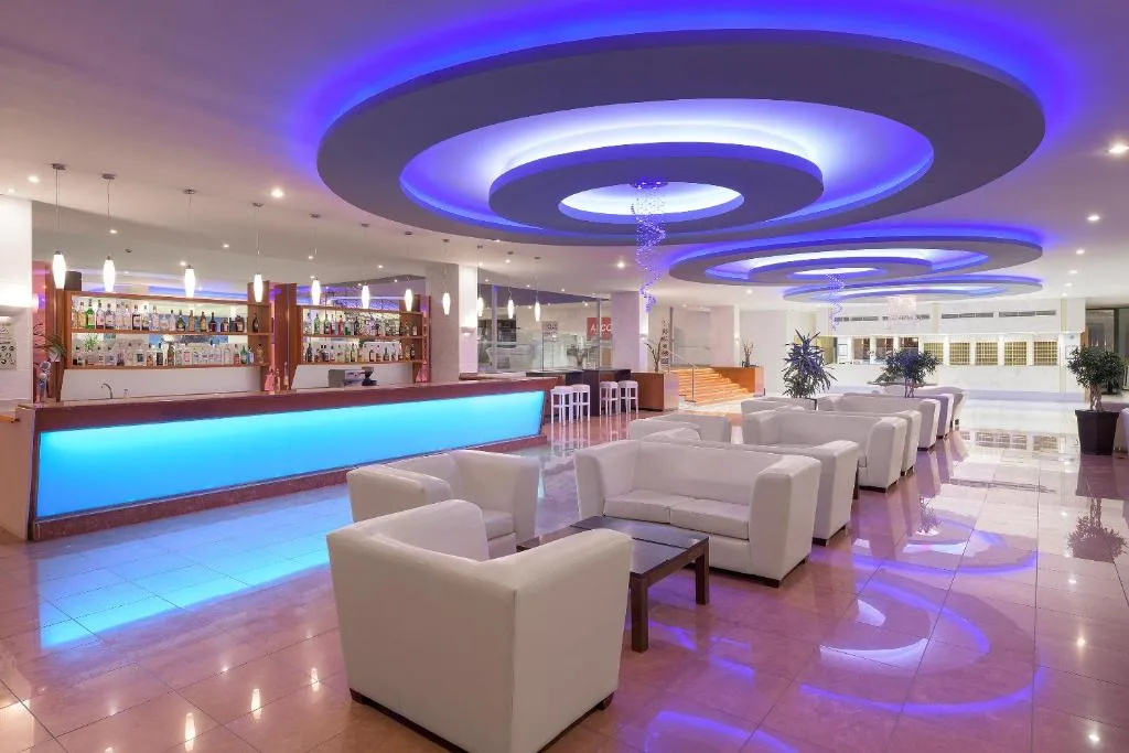 Oceanis Beach Hotel: another view