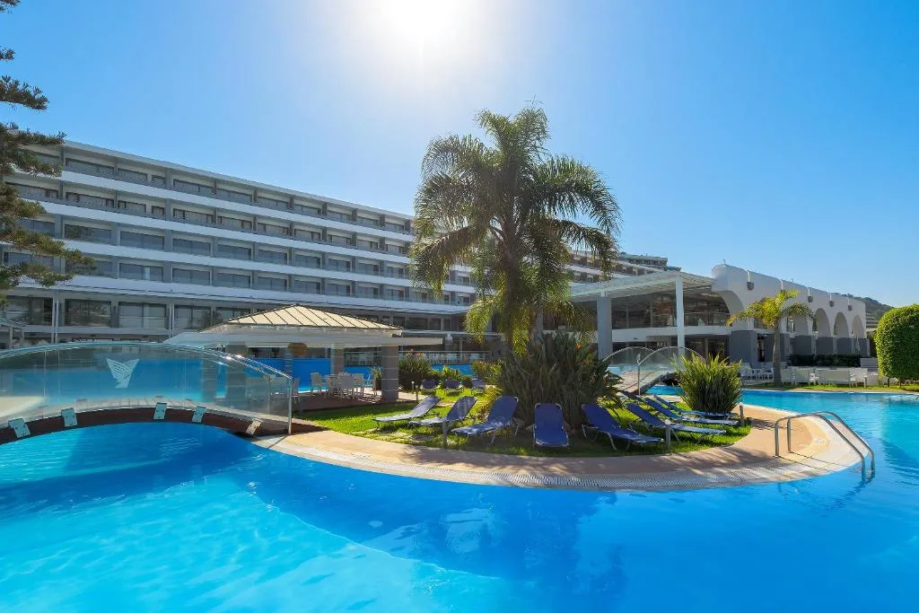 Oceanis Beach Hotel: another view