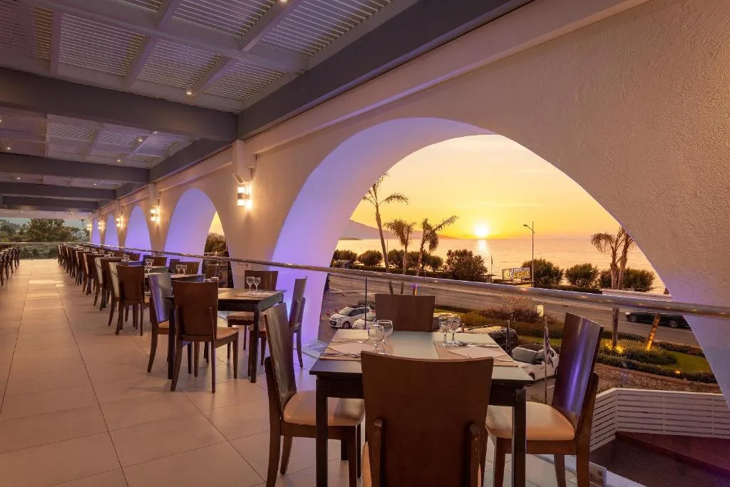 Oceanis Beach Hotel: another view