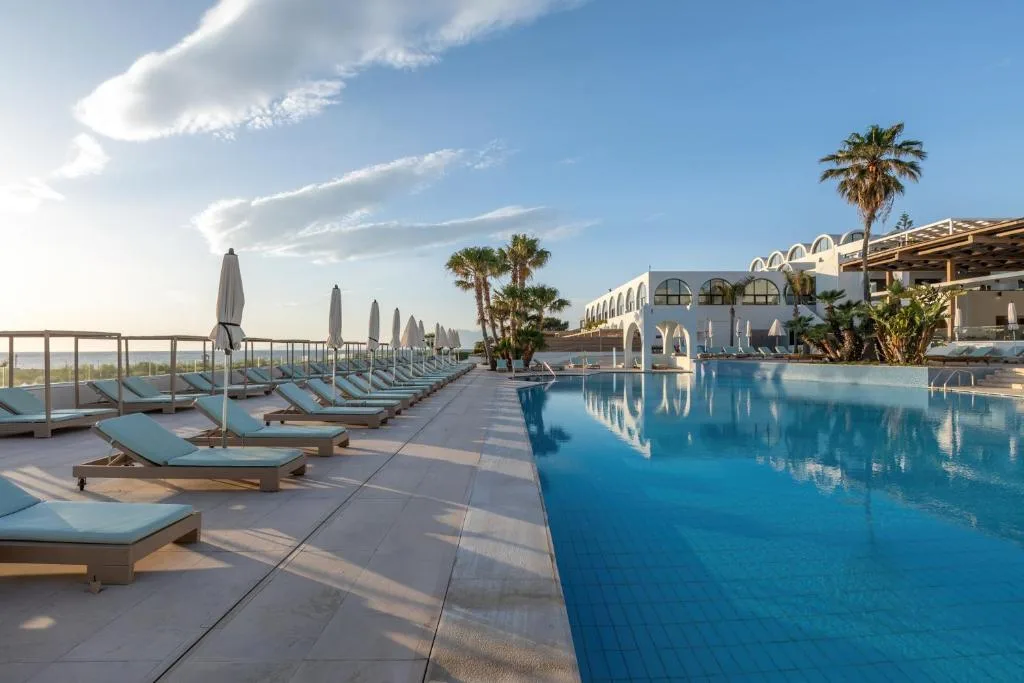 Oceanis Beach & Spa Resort: another view