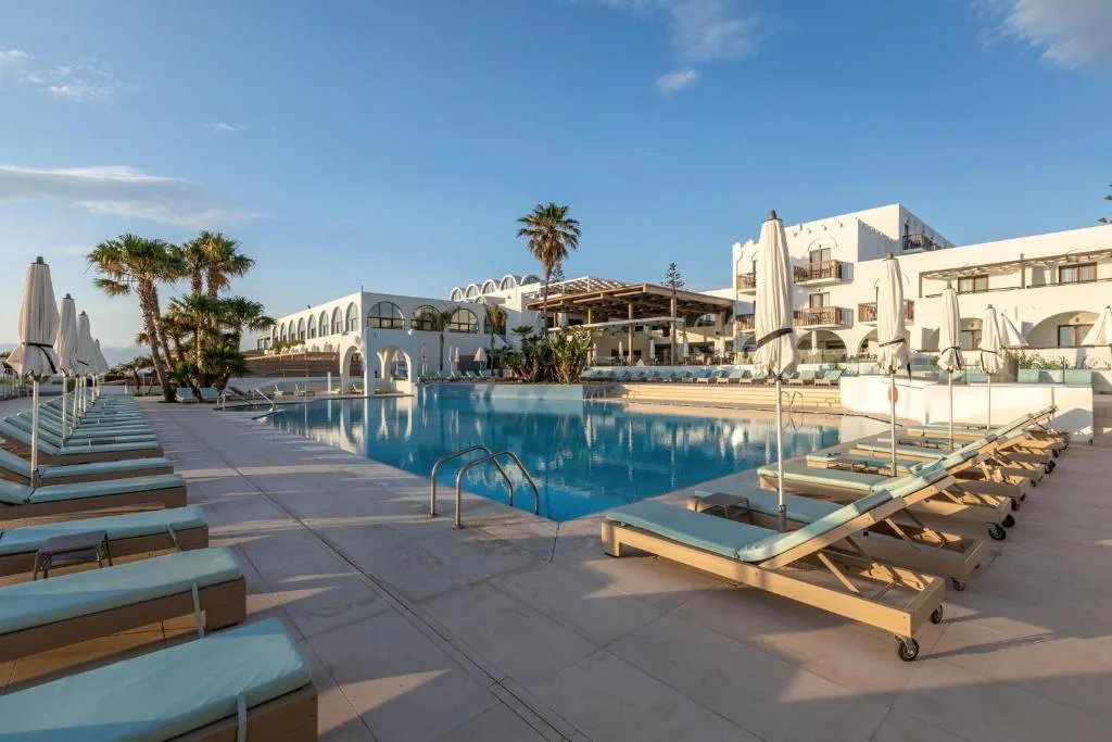 Oceanis Beach & Spa Resort: another view