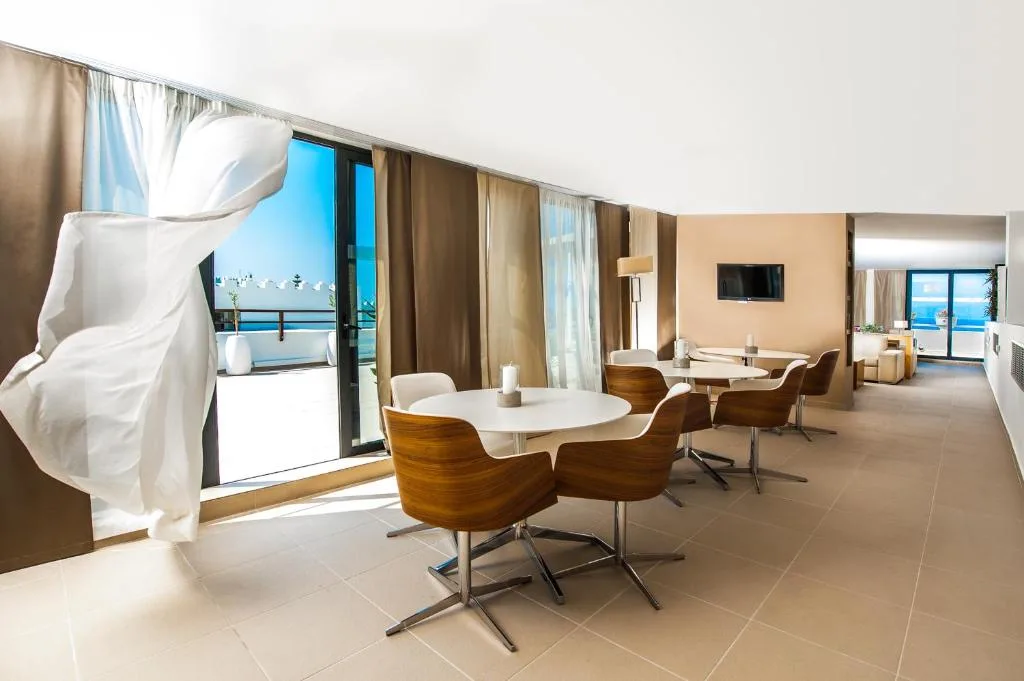 Oceanis Beach & Spa Resort: another view
