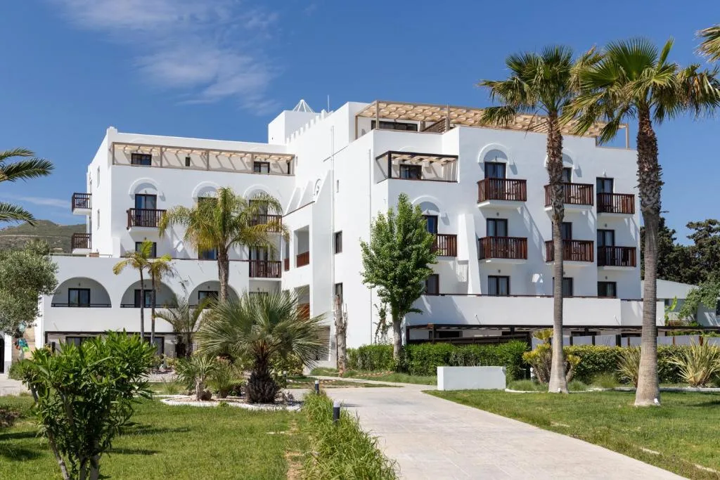 Oceanis Beach & Spa Resort: another view