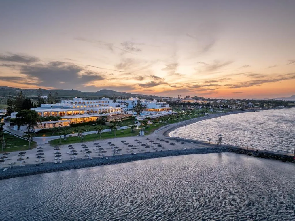 Oceanis Beach & Spa Resort: another view