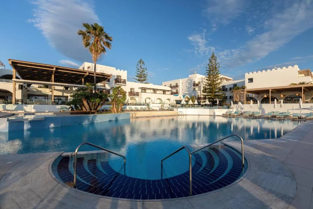 Oceanis Beach & Spa Resort: another view