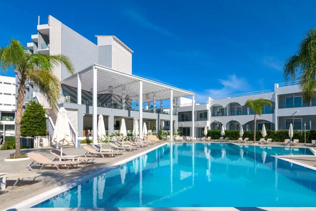 Oceanis Park Hotel: another view