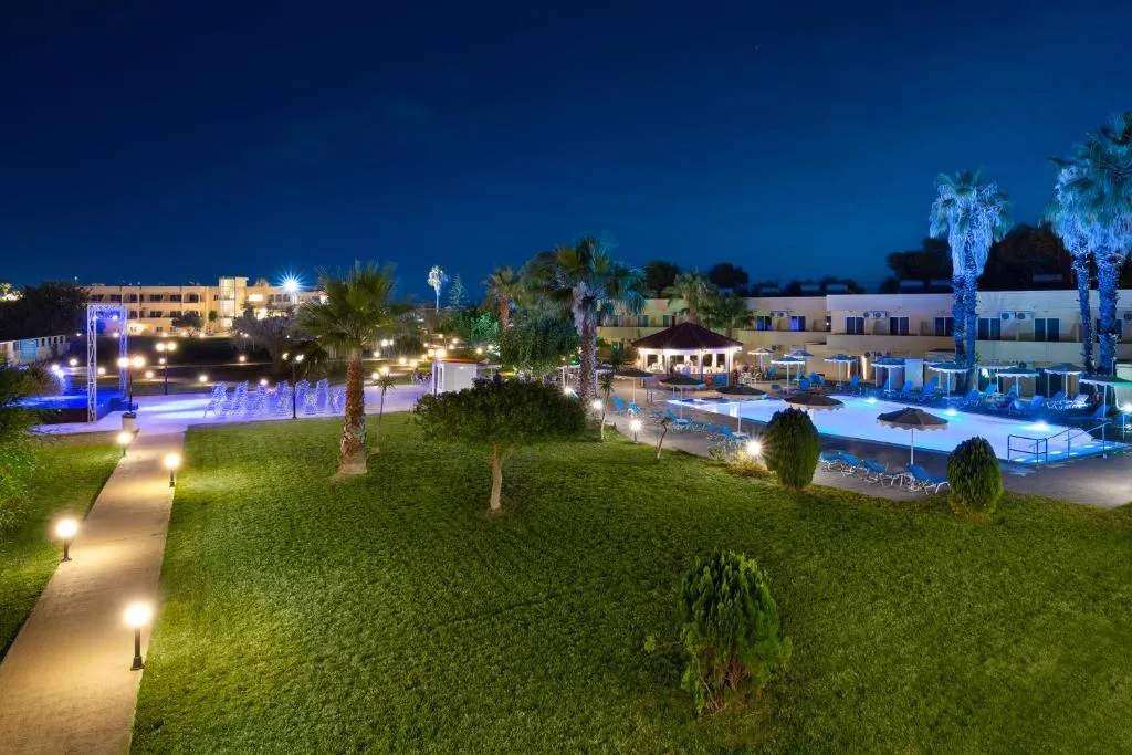 Olive Garden Hotel: another view