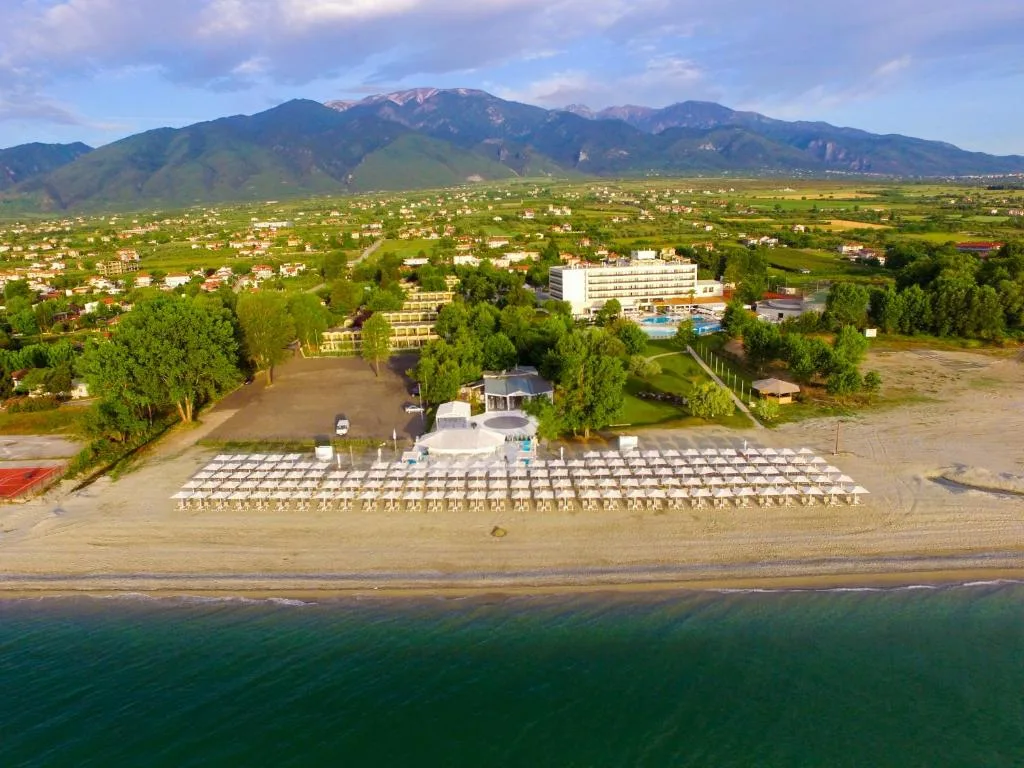 Olympian Bay Grand Resort: another view
