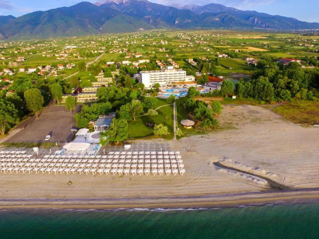 Olympian Bay Grand Resort: another view