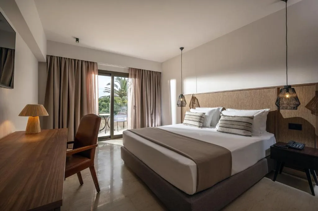 Oya Beach Resort: another view