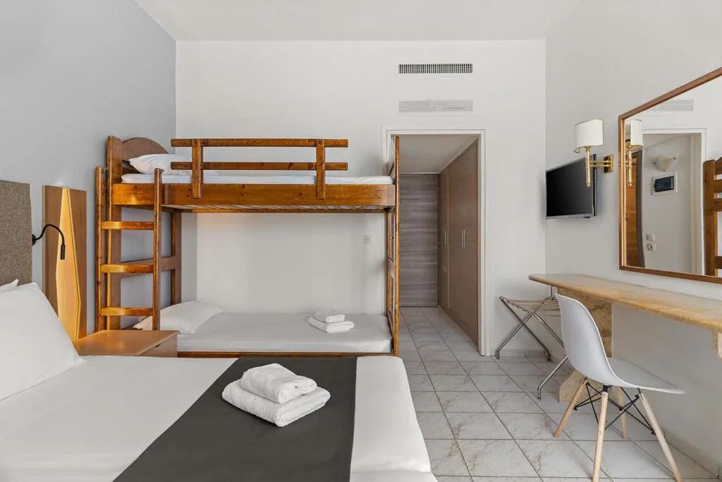 Palmariva Beach Hotel: another view
