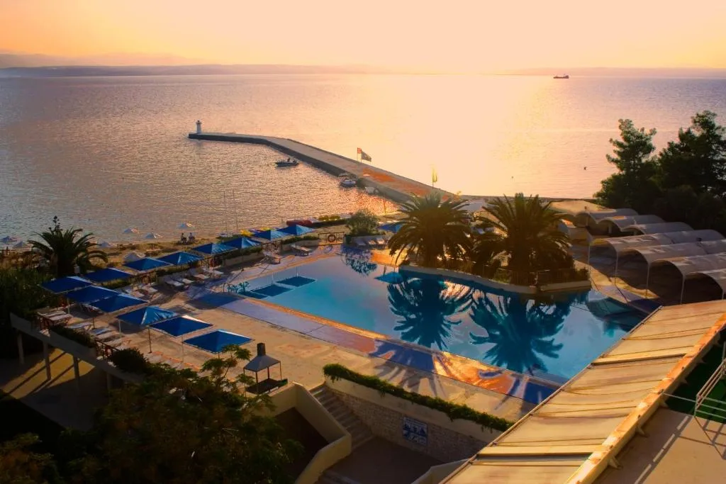 Palmariva Beach Hotel: another view