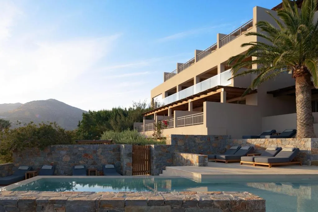Paralos Irini Mare: another view