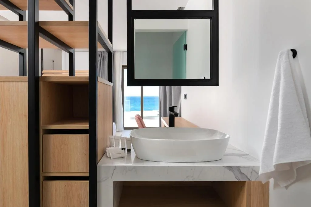 Paralos Rodos Lifestyle: another view