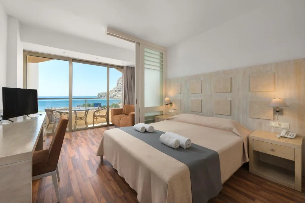 Paralos Rodos Lifestyle: another view