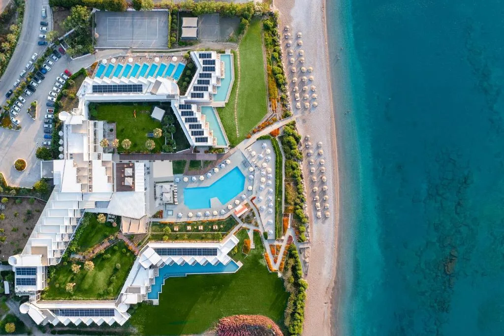Paralos Rodos Lifestyle: another view