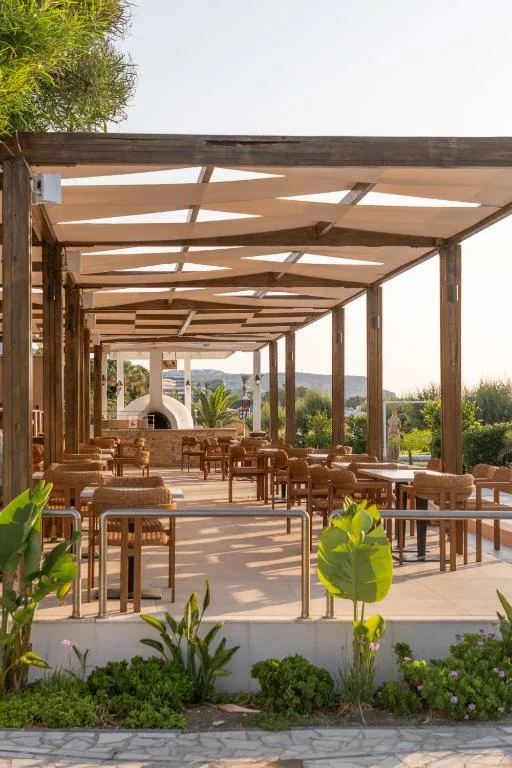Pegasos Deluxe Beach Hotel: another view
