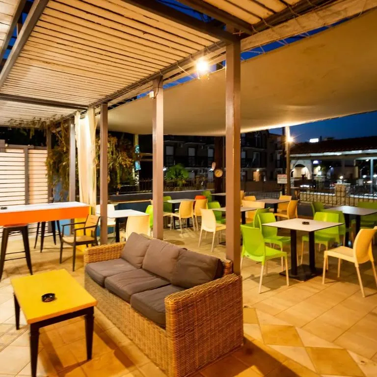 Perkes Hotel Complex: another view