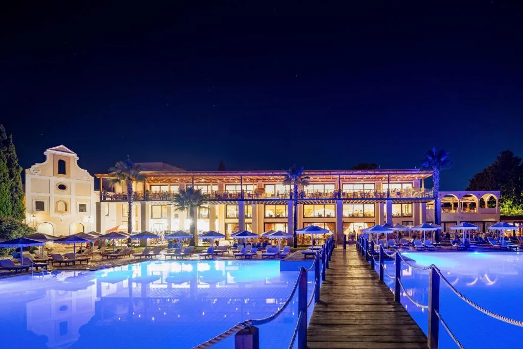 Roda Beach Resort & Spa: another view