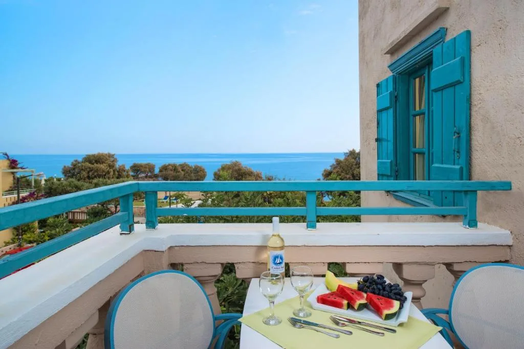 Silva Beach Hotel: another view