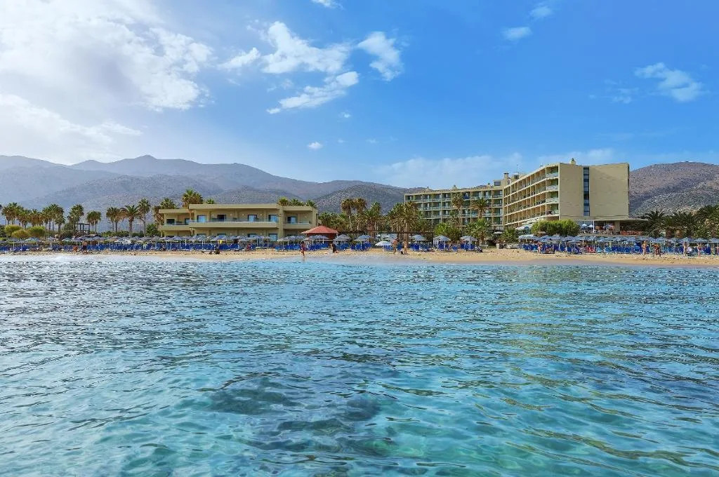 Sirens Beach & Village: another view