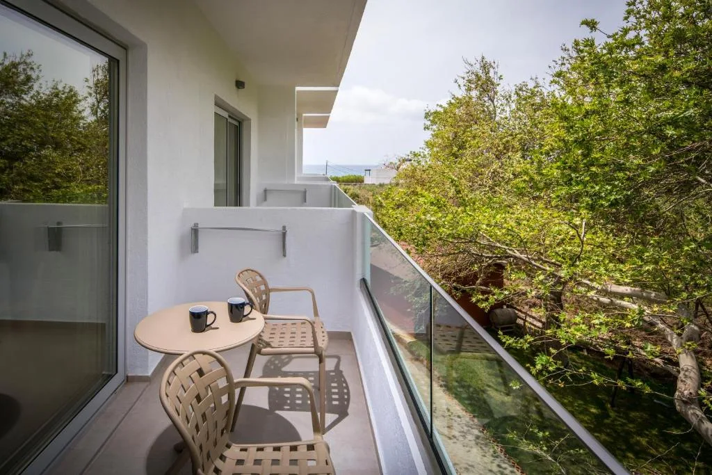 South Coast Hotel: another view